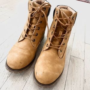 Brown Fall Hiking Boots